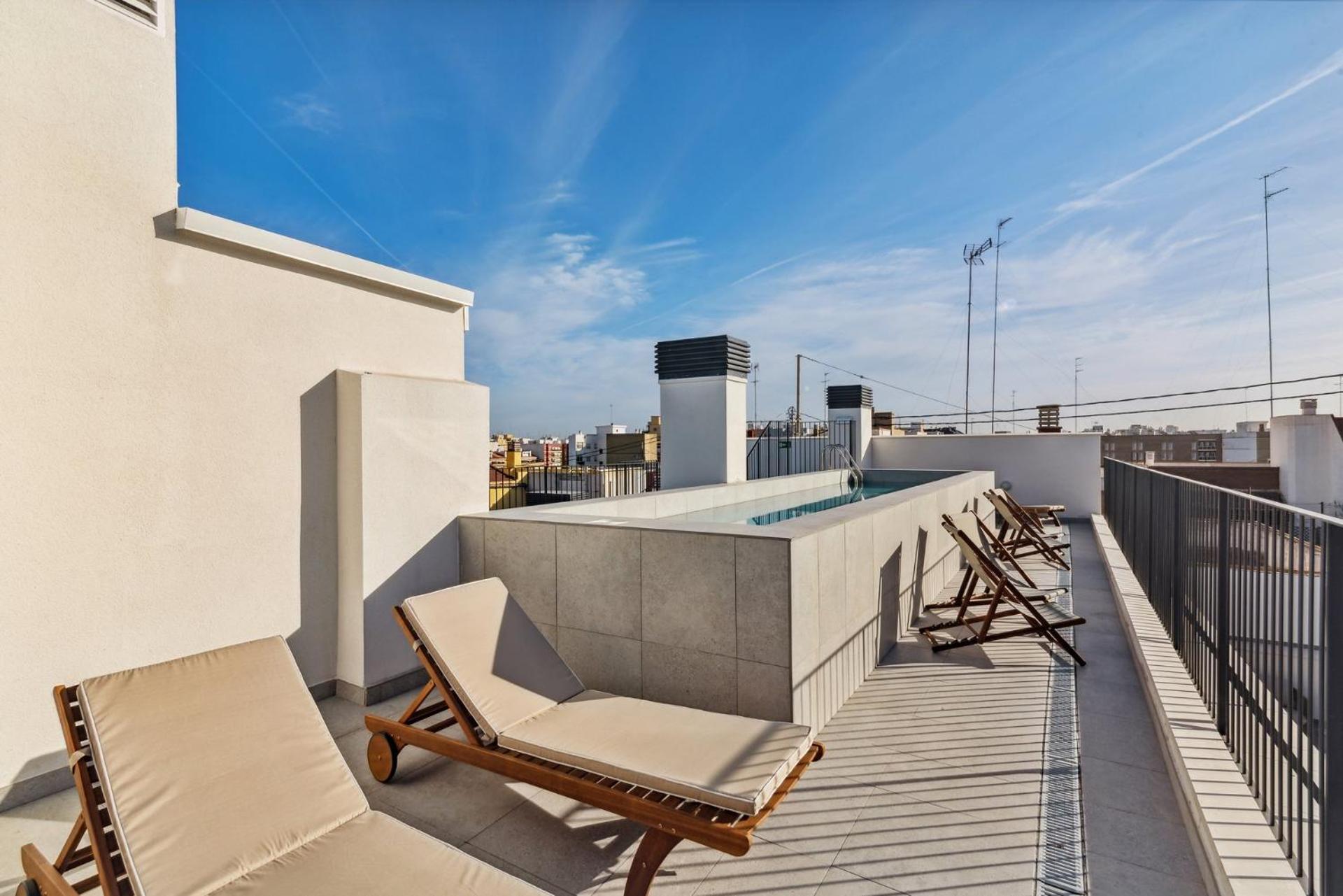 Limehome Valencia Carrer Del Pare Palau I Quer Bagian luar foto