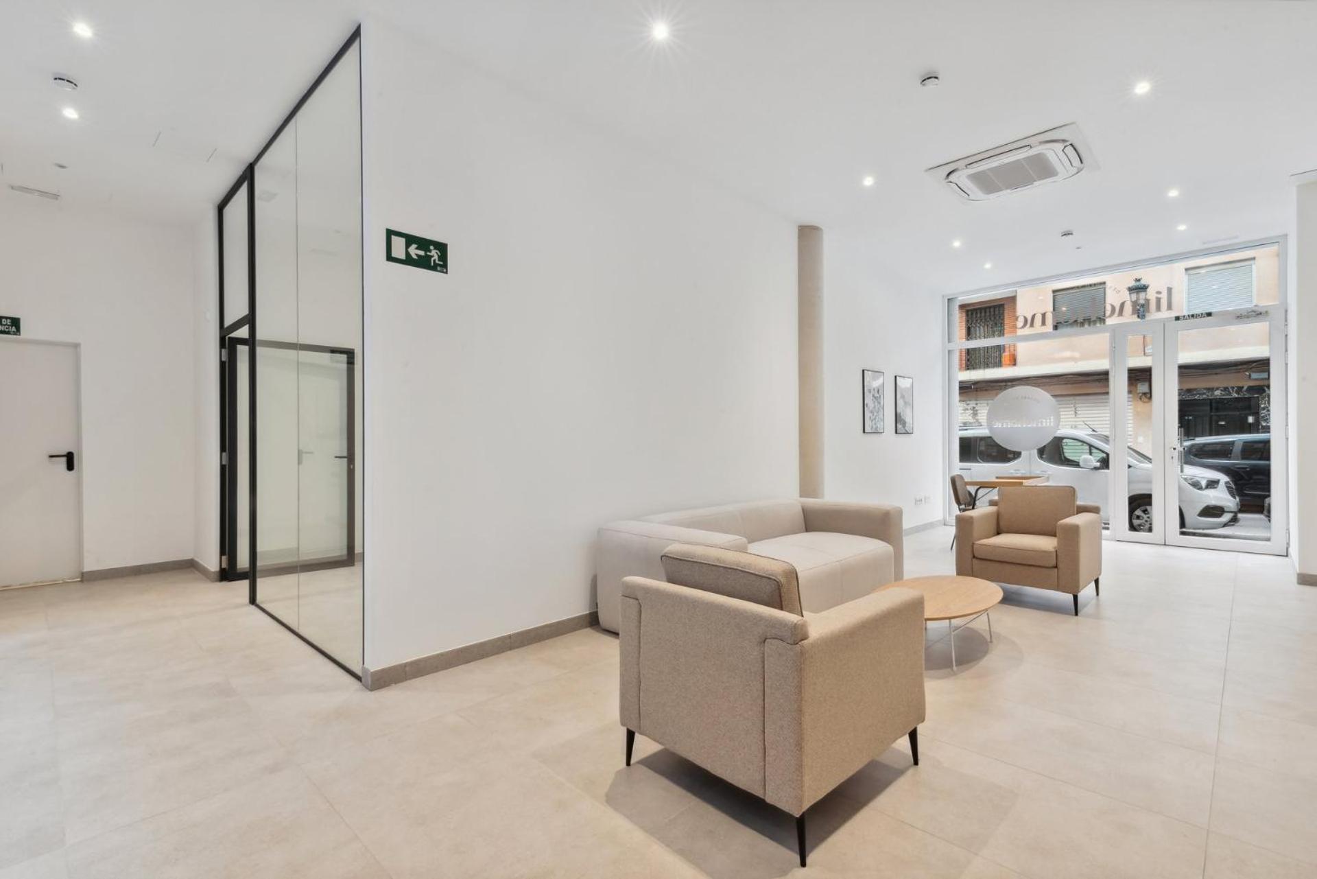 Limehome Valencia Carrer Del Pare Palau I Quer Bagian luar foto