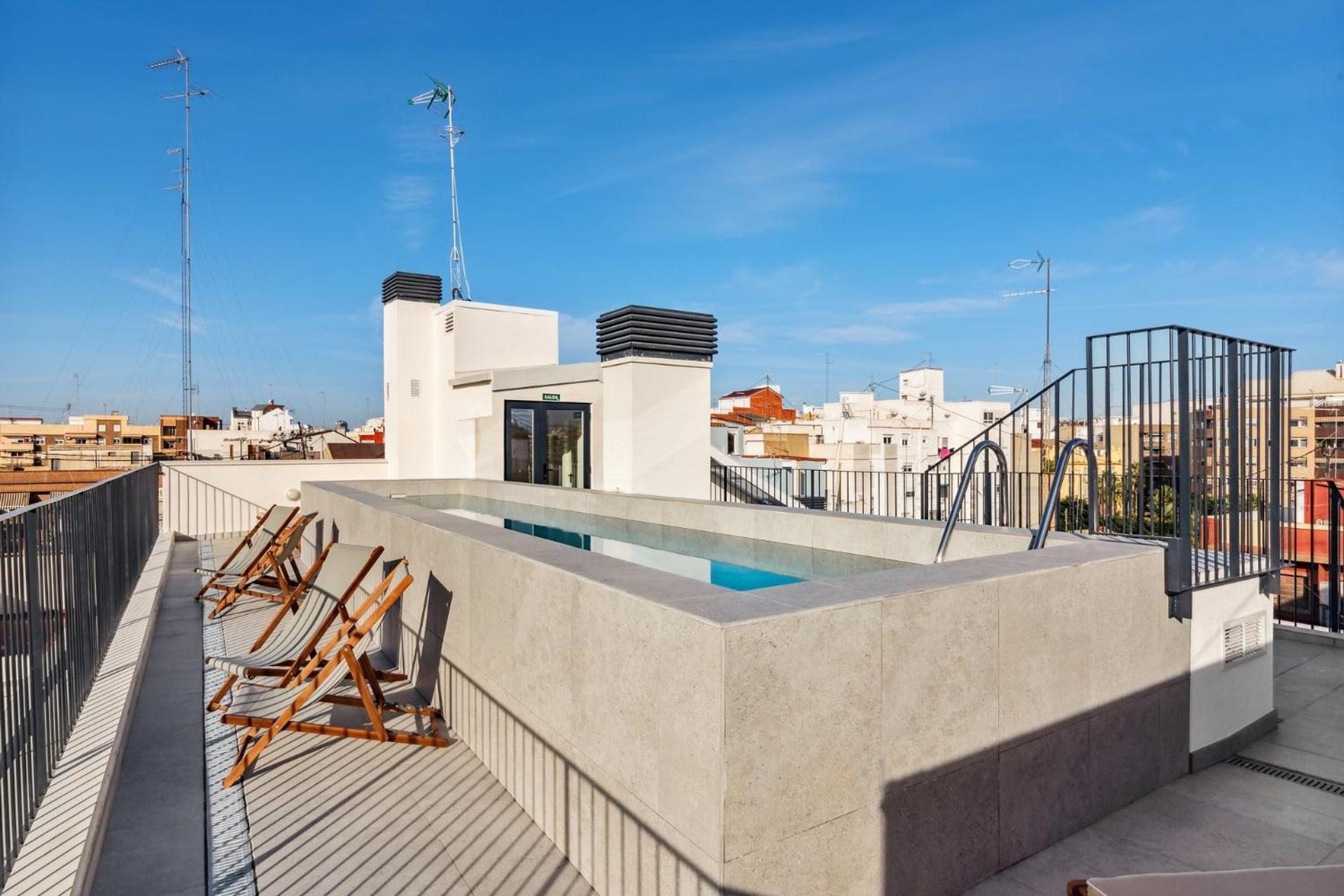Limehome Valencia Carrer Del Pare Palau I Quer Bagian luar foto