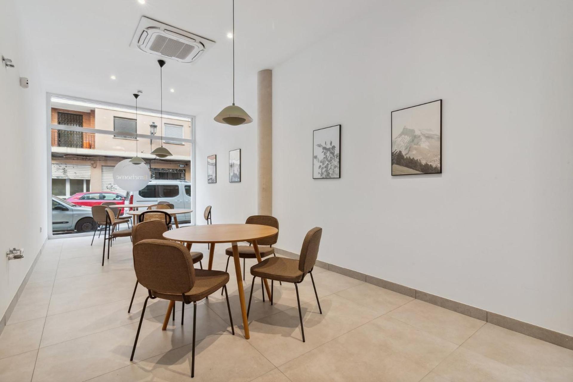Limehome Valencia Carrer Del Pare Palau I Quer Bagian luar foto