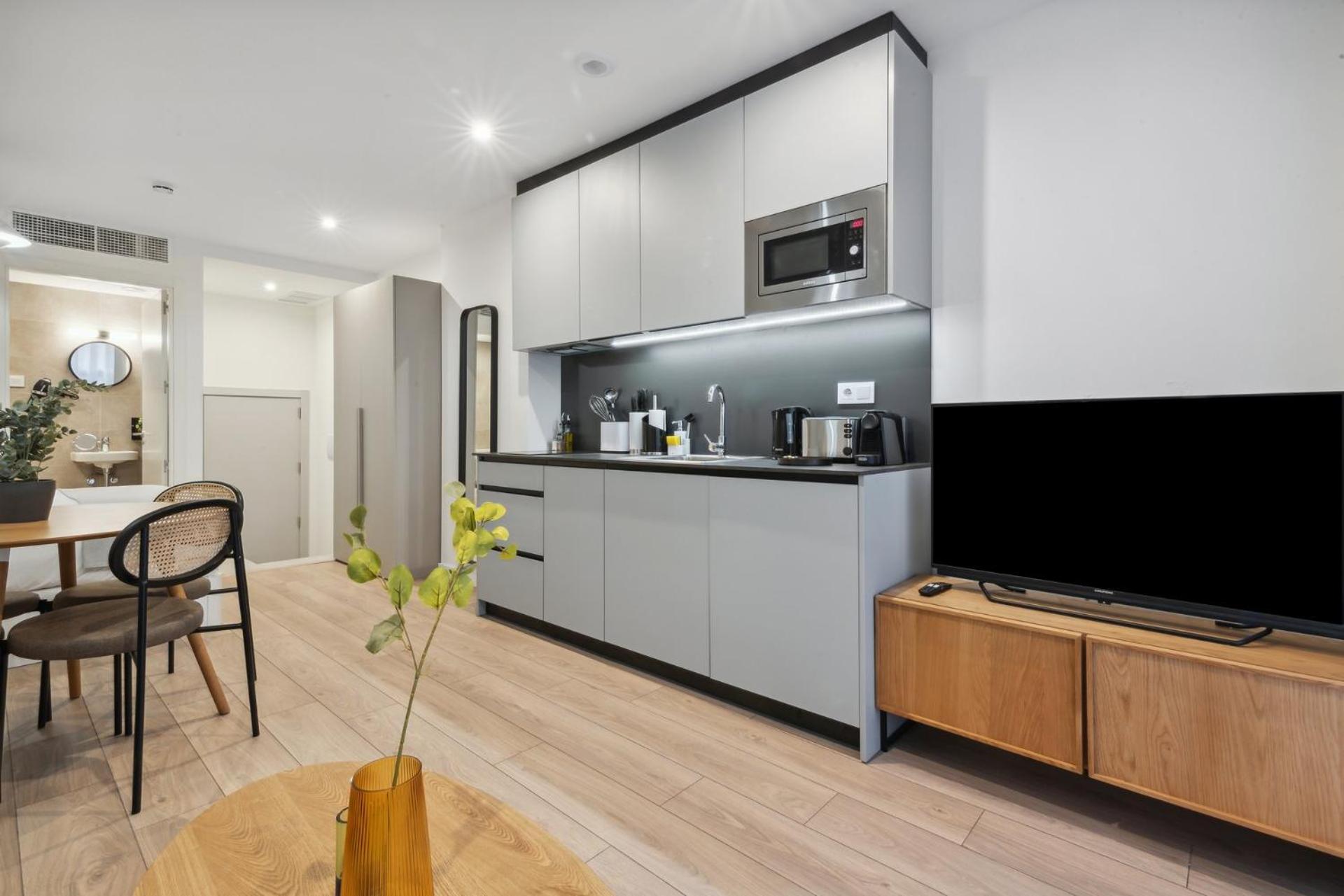 Limehome Valencia Carrer Del Pare Palau I Quer Bagian luar foto