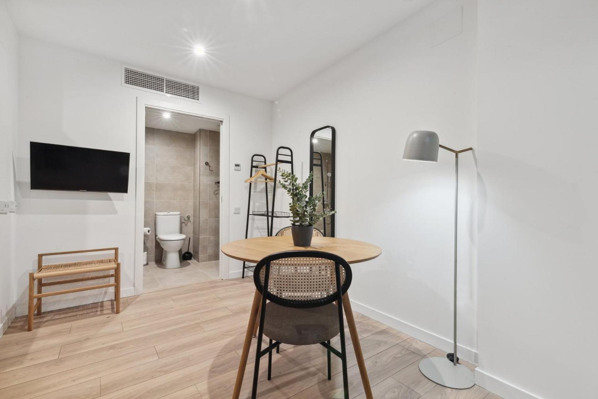 Limehome Valencia Carrer Del Pare Palau I Quer Ruang foto